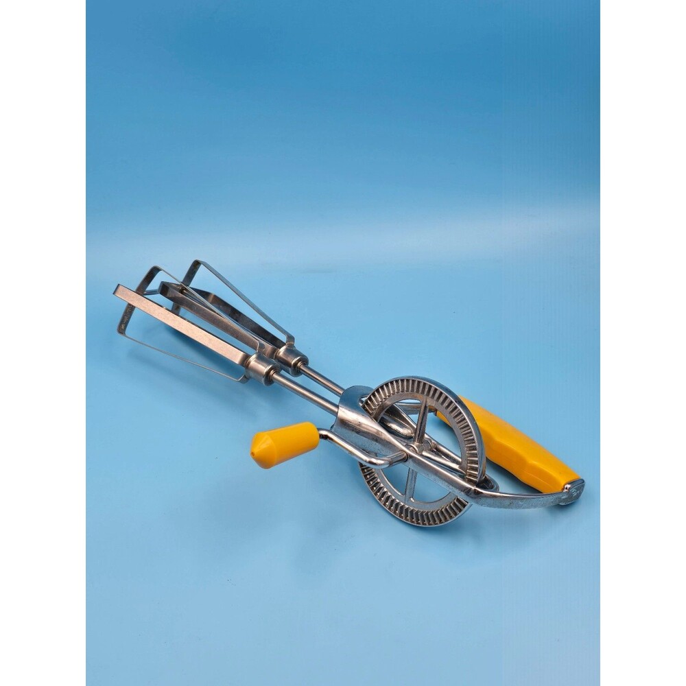 Vtg Hand Held Stainless Steel Crank Beater Mixer w/ YellowPlastic Handle Japan